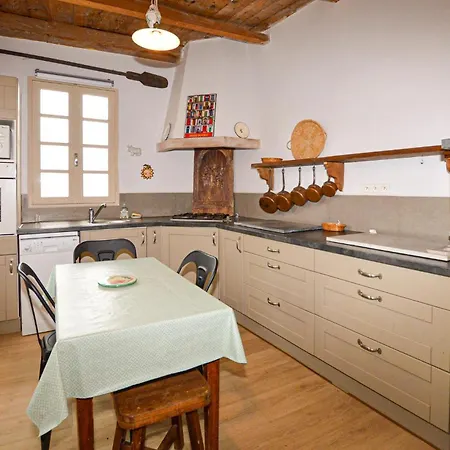 4 Bedroom Amazing In * Cagnano