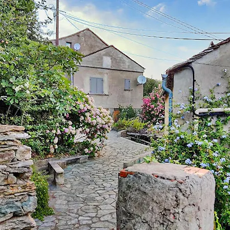 Vakantiehuis 4 Bedroom Amazing In *