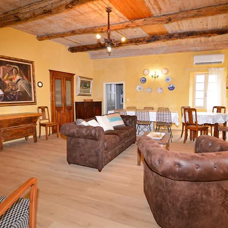 4 Bedroom Amazing In Дом отдыха